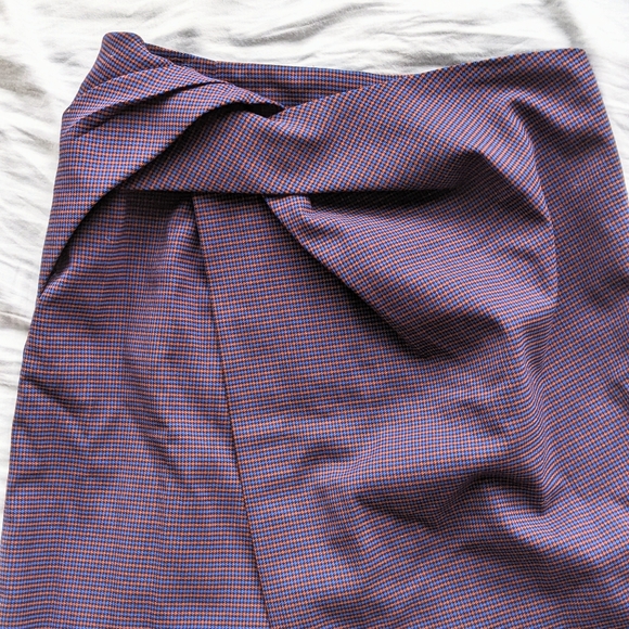 Aritzia Babaton Jethro Twisted Mini Skirt - Picture 11 of 11